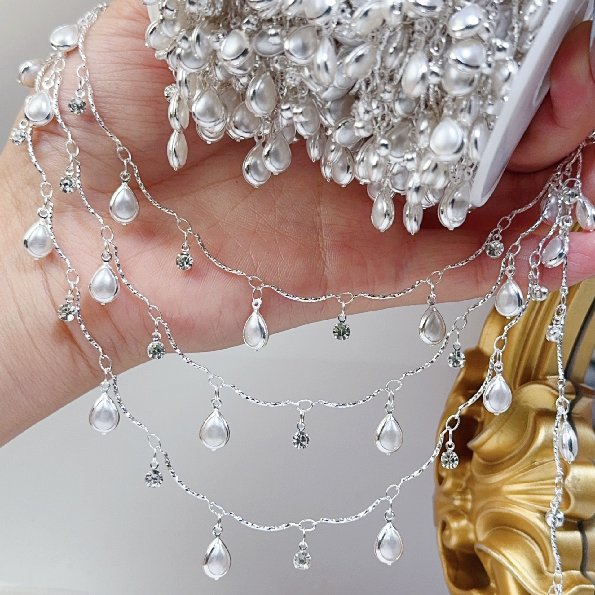 0.5/1/2M Exquisite Curved Stic - огляд і ціна Pearl Trim Chain