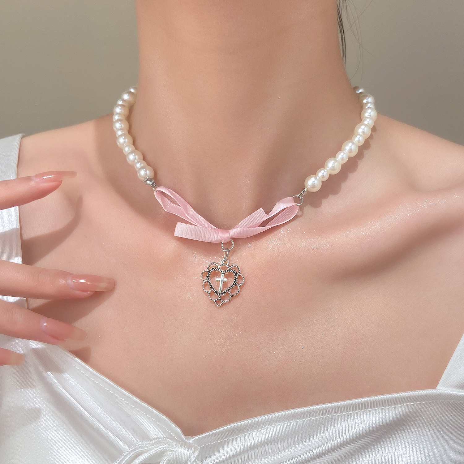 French Romantic Pink Bowknot H - огляд і ціна Pearl Trim Chain