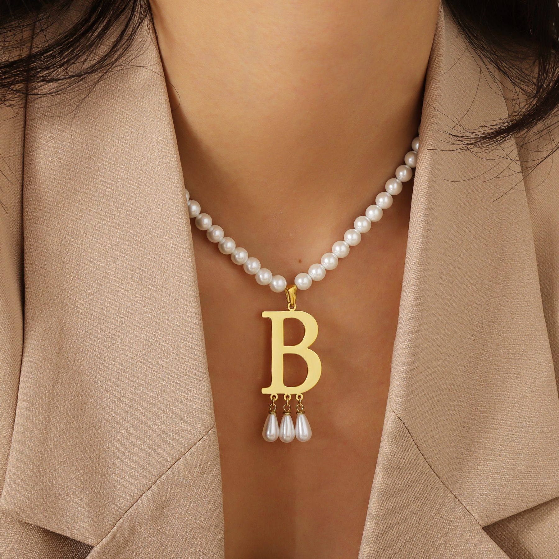 Customized Initial Pendant Lux - огляд і ціна Pearl Trim Chain