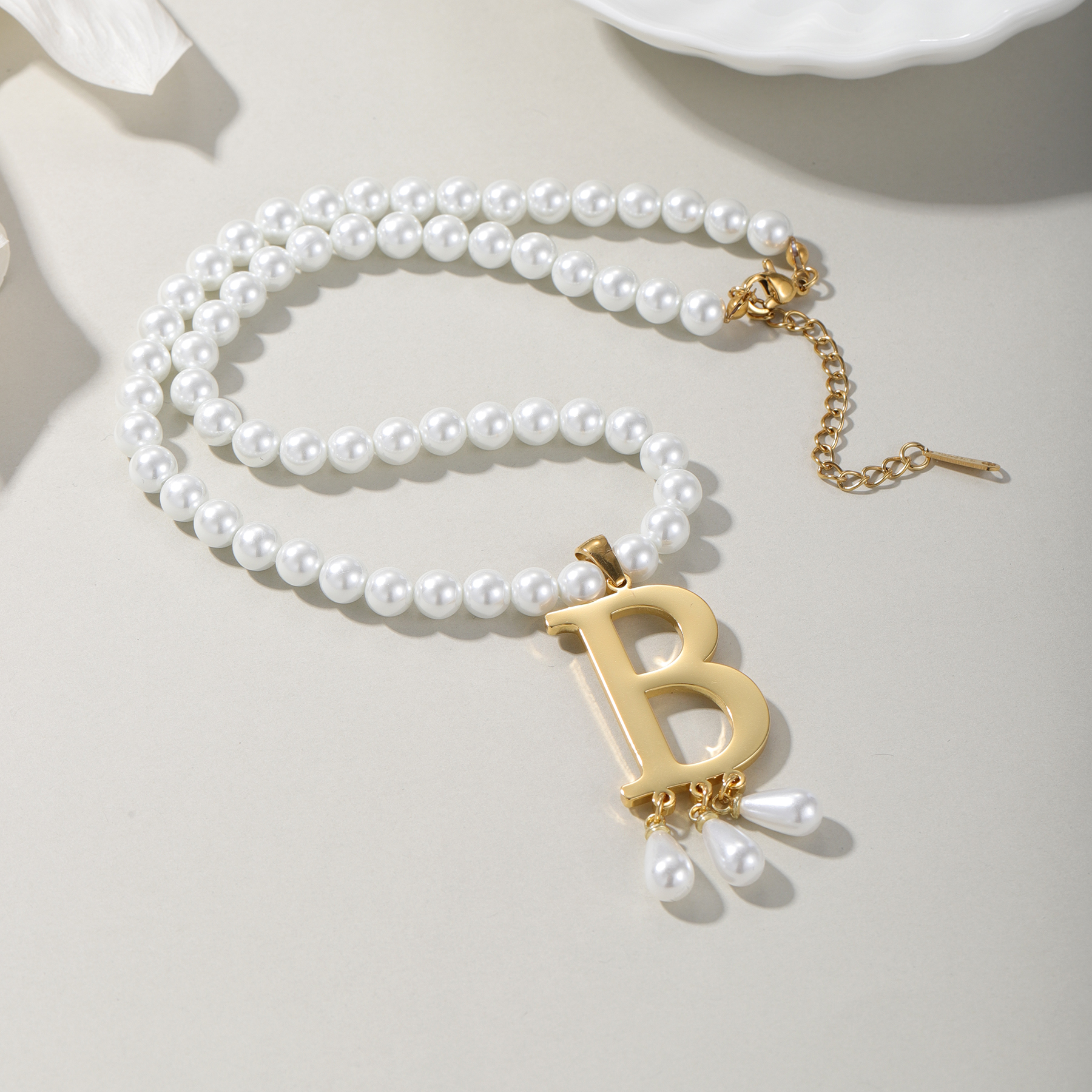Customized Initial Pendant Lux - огляд і ціна Pearl Trim Chain